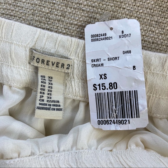 NWT Cream Skirt - Picture 6 of 6